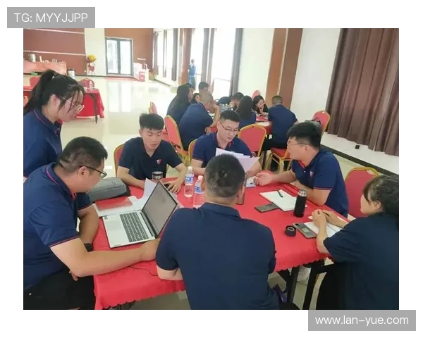 深圳足球队与成都足球队赛后复盘团队协作分析与反思
